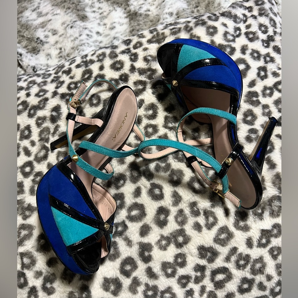 Blue heels size 5.5